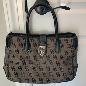 **DONATING AT END OF WEEK**Authentic Dooney & Bourke Purse